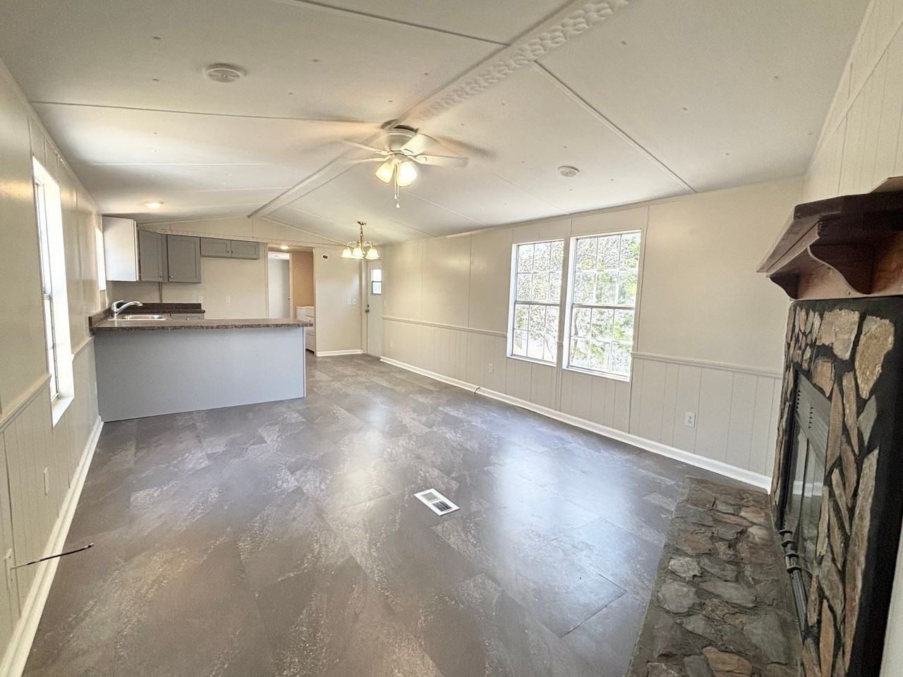 4963 Bud St - Photo 2 of 13