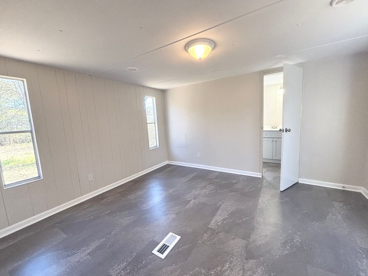 4963 Bud St - Photo 7 of 13