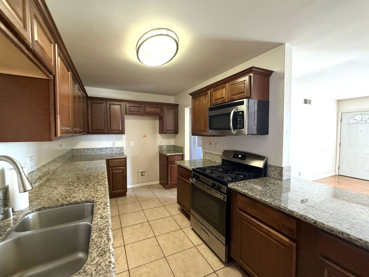 1620 Rock Springs Rd - Photo 3 of 12