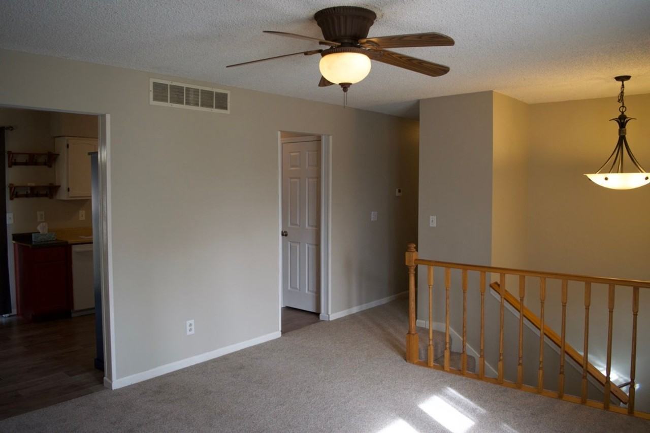 61 N Broadview Ct - Photo 5 of 43