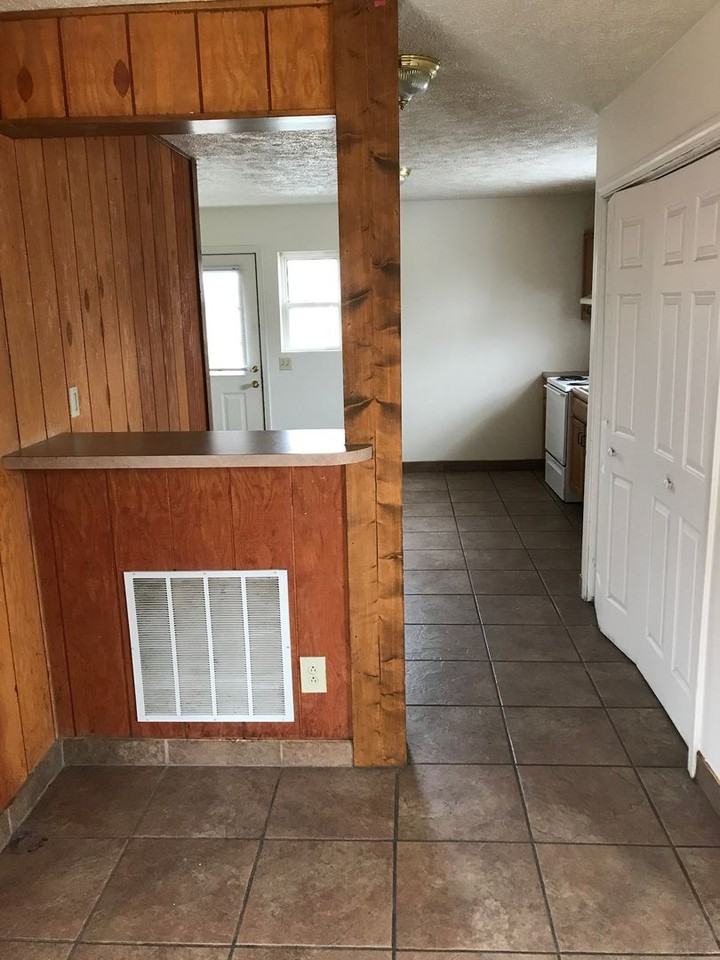 COL401 - Photo 3 of 21