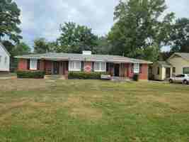 featured image of 144 E Merrick St