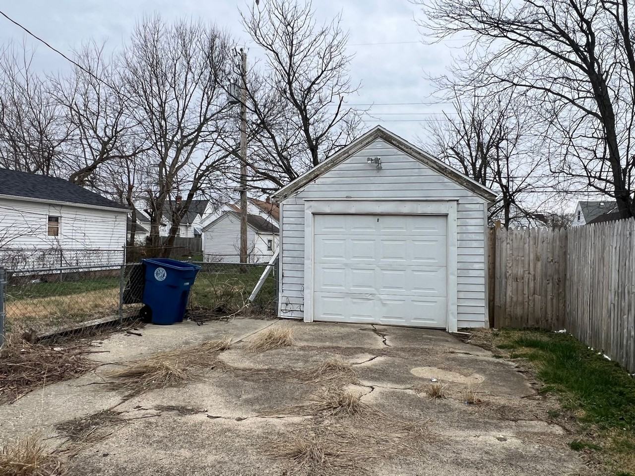 433 E Siebenthaler Ave - Photo 2 of 2