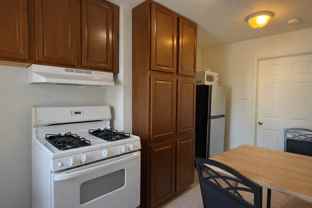 133 E Market St Fl B - Photo 1 of 1