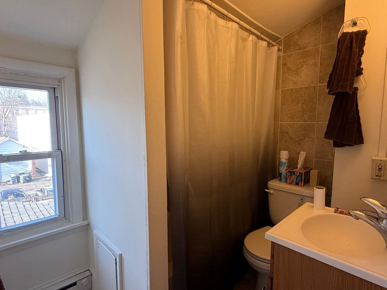 133 E Market St Fl B - Photo 6 of 7