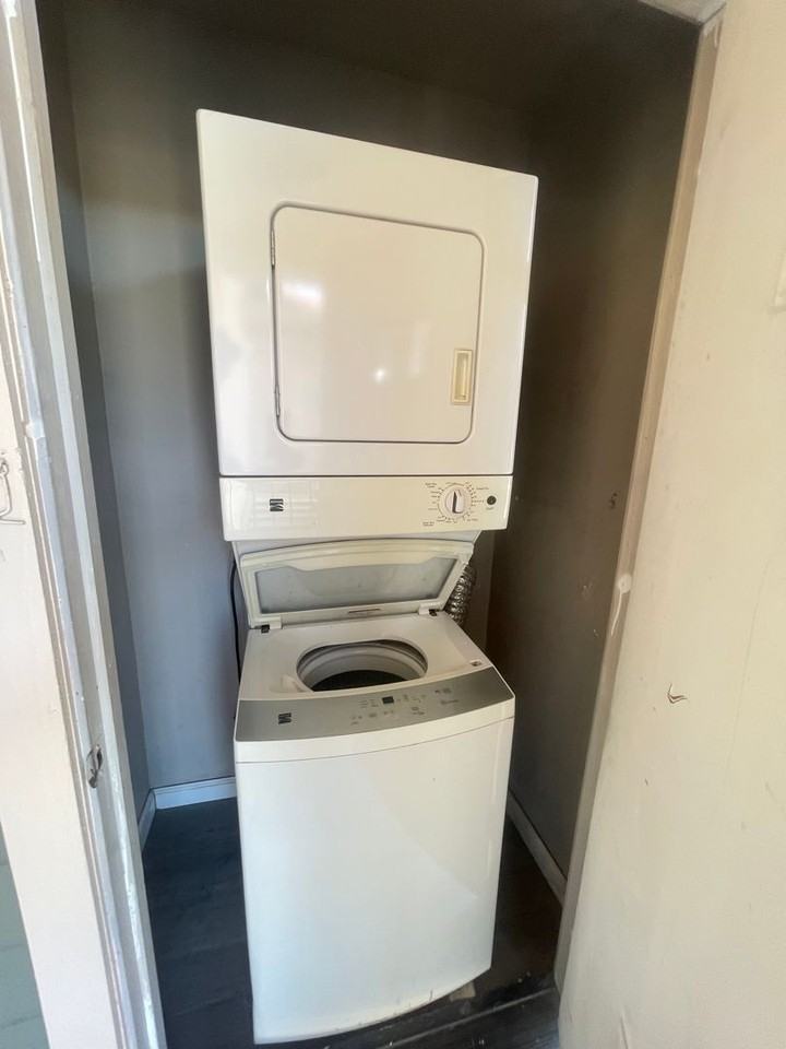 1225 N Broadway #12 - Photo 4 of 13