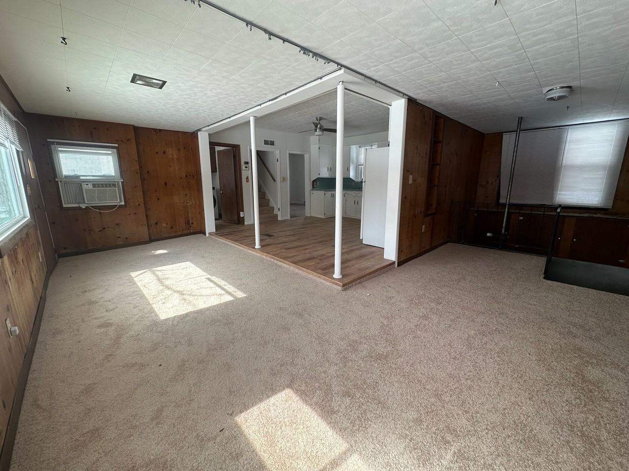 100 Valley View St - Photo 3 of 12