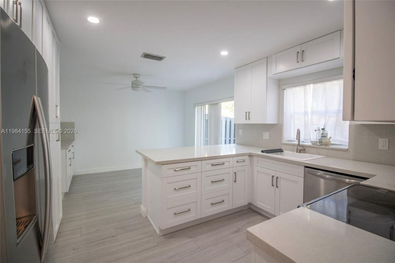 4844 Grapevine Way - Photo 4 of 18