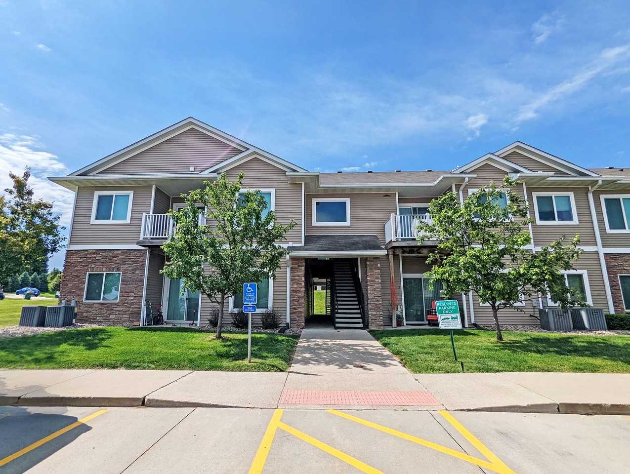 Sunset Terrace - Photo 5 of 40