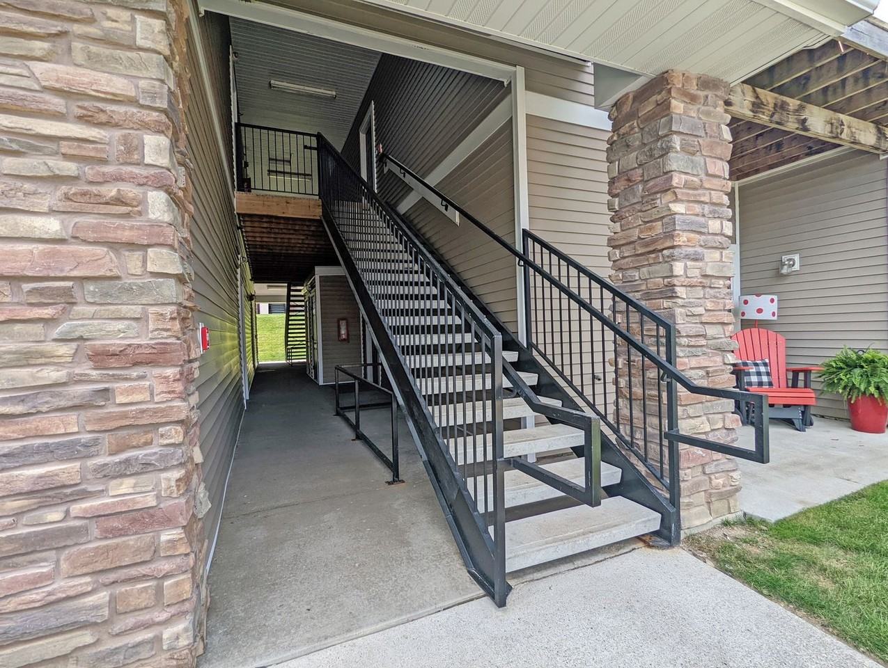 Sunset Terrace - Photo 7 of 40