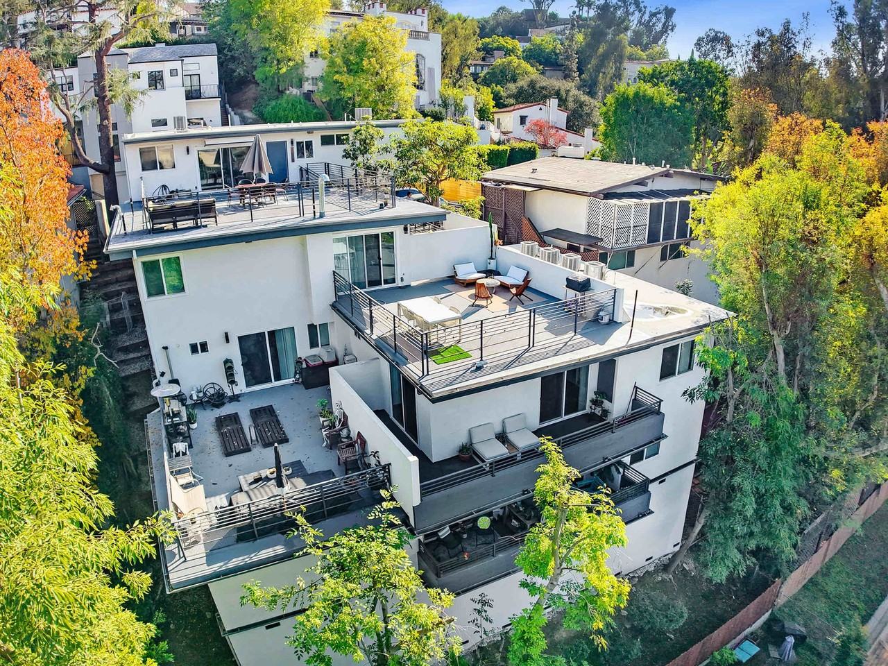 Hollywood Hills, tree lined street, perfect Mid - Photo 4 of 8