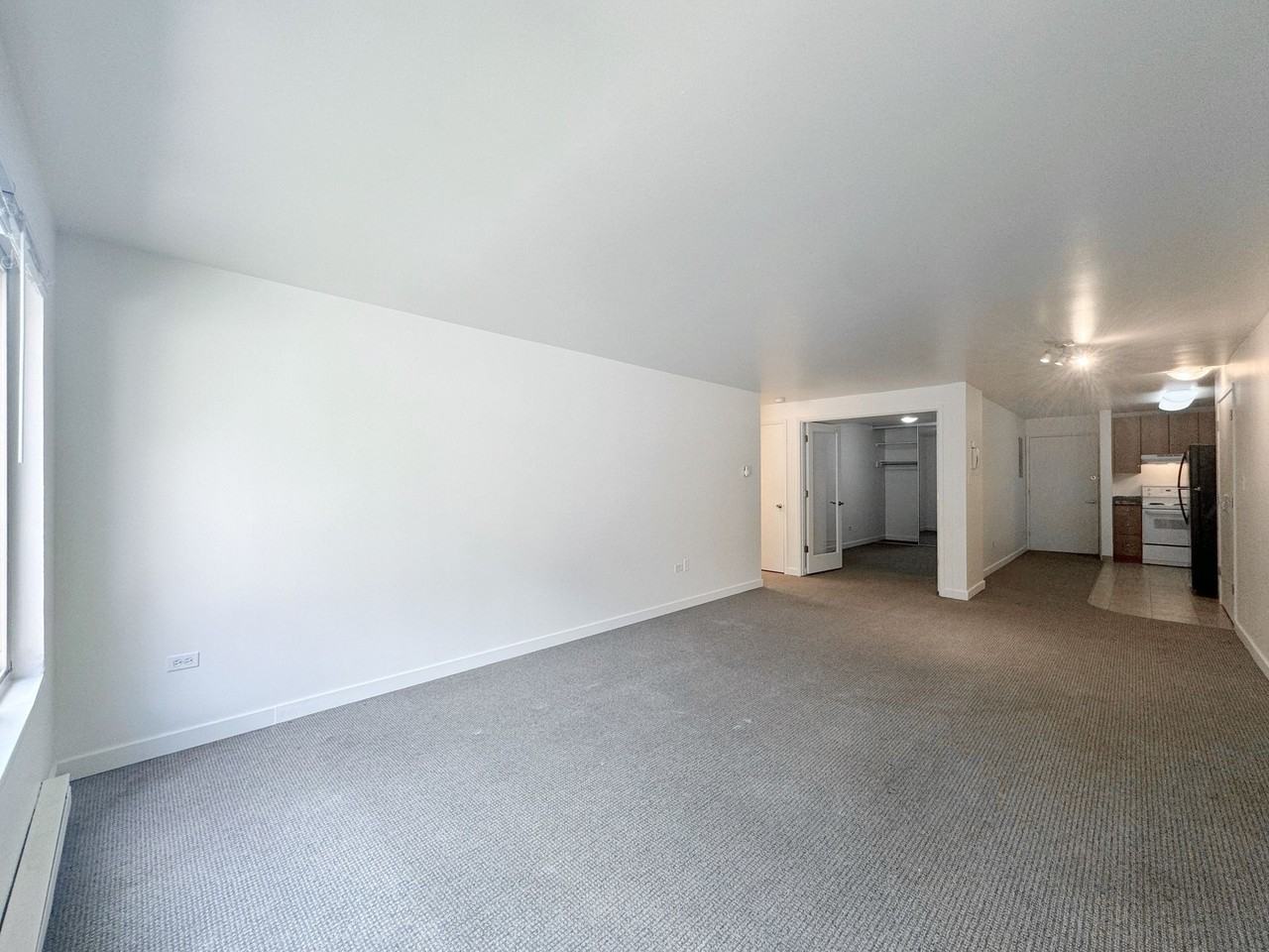 Iliad Apartments - Photo 4 of 6