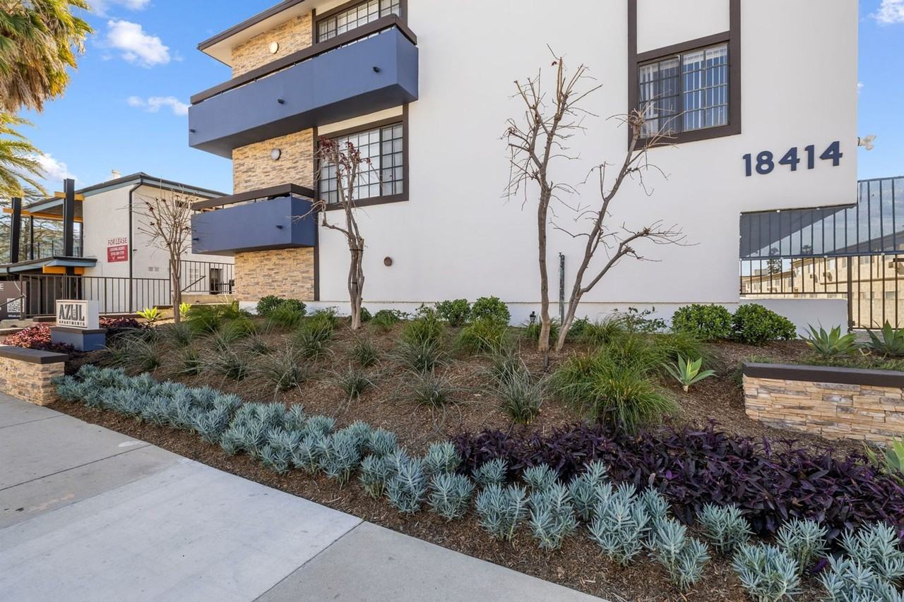 18414 Vincennes Street - Photo 2 of 8