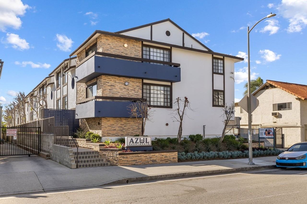 18414 Vincennes Street - Photo 6 of 8