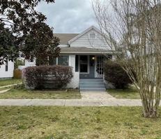 featured image of 1310 E Strong St