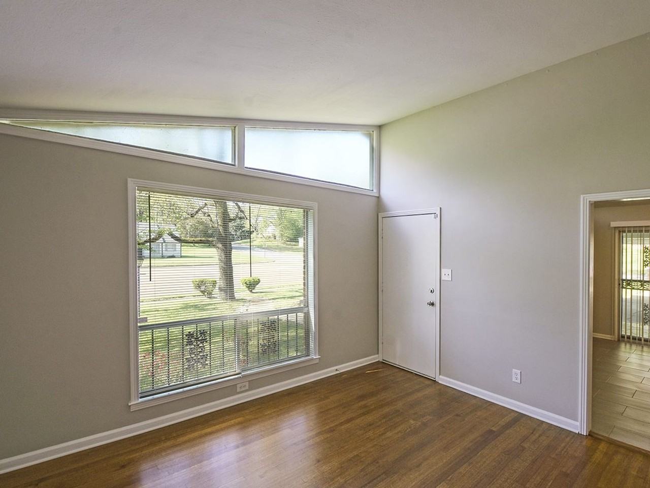 4756 Stage Rd - Photo 5 of 16