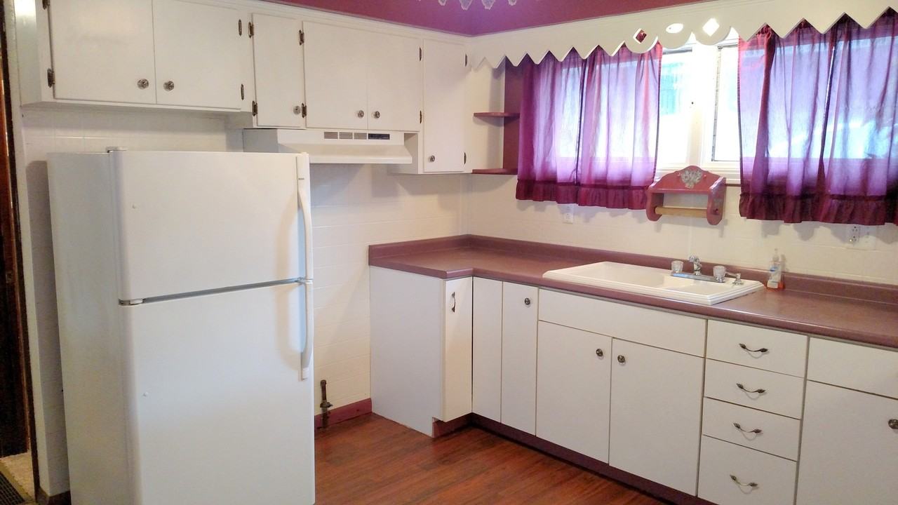 1307 Walnut St - Photo 2 of 15