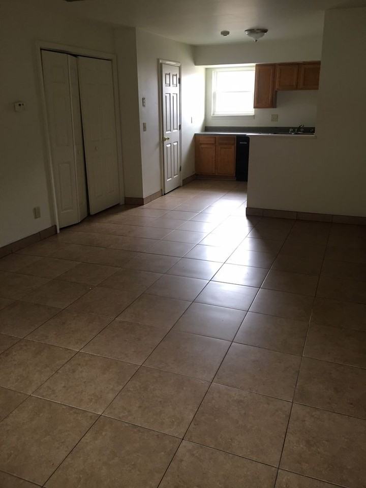 UNI514 - Photo 3 of 25