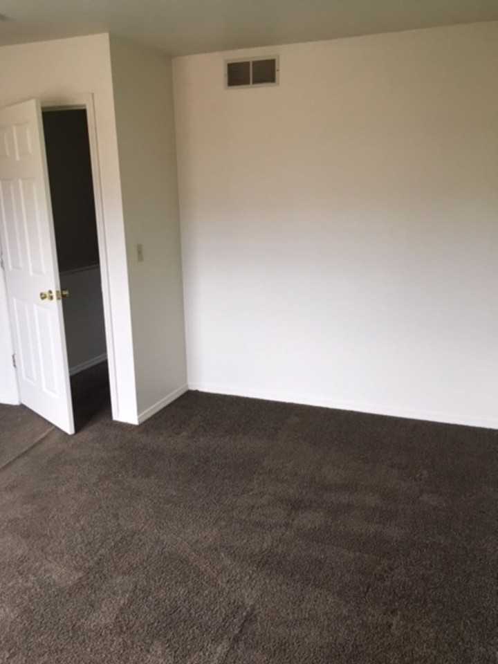 UNI514 - Photo 5 of 25