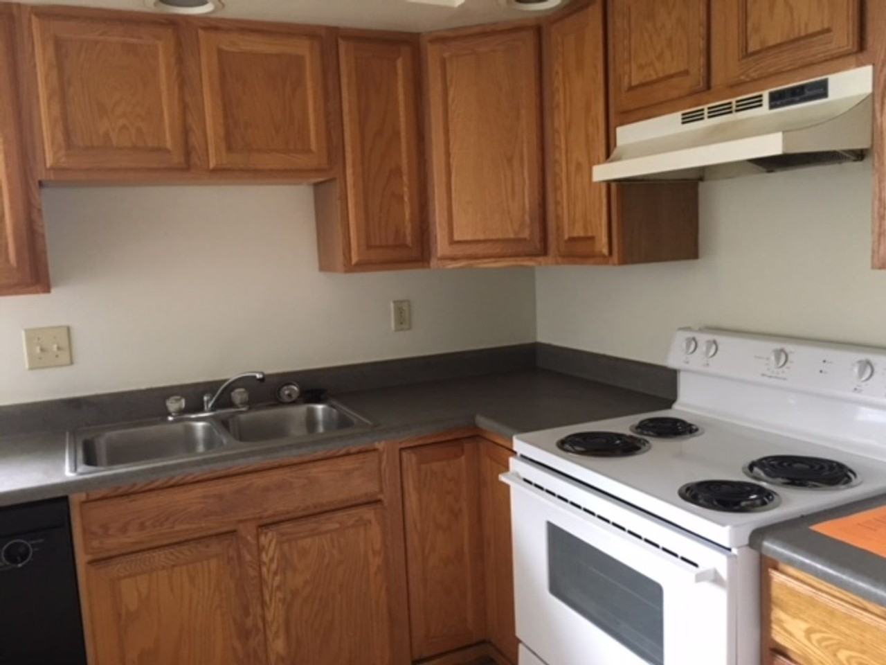 UNI514 - Photo 6 of 25