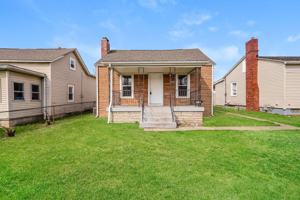 featured image of 833 833 Clarendon Avenue: Back House