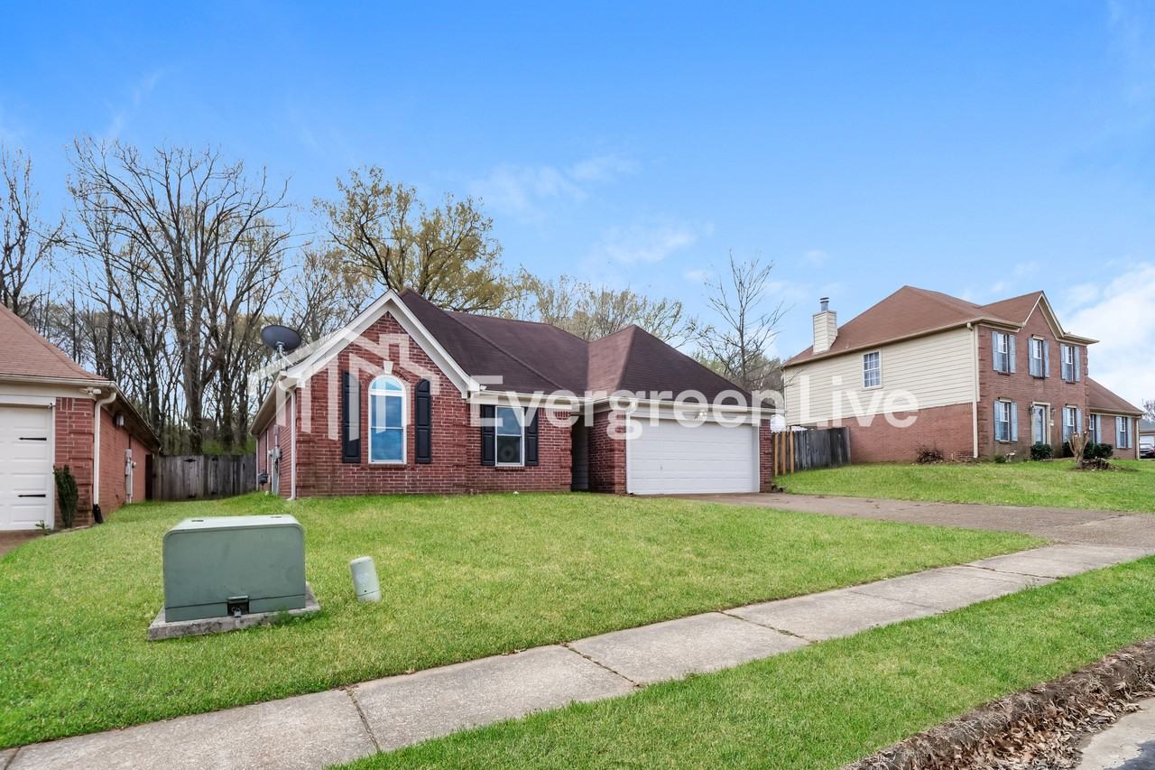 7035 Show Boat Ln - Photo 2 of 15