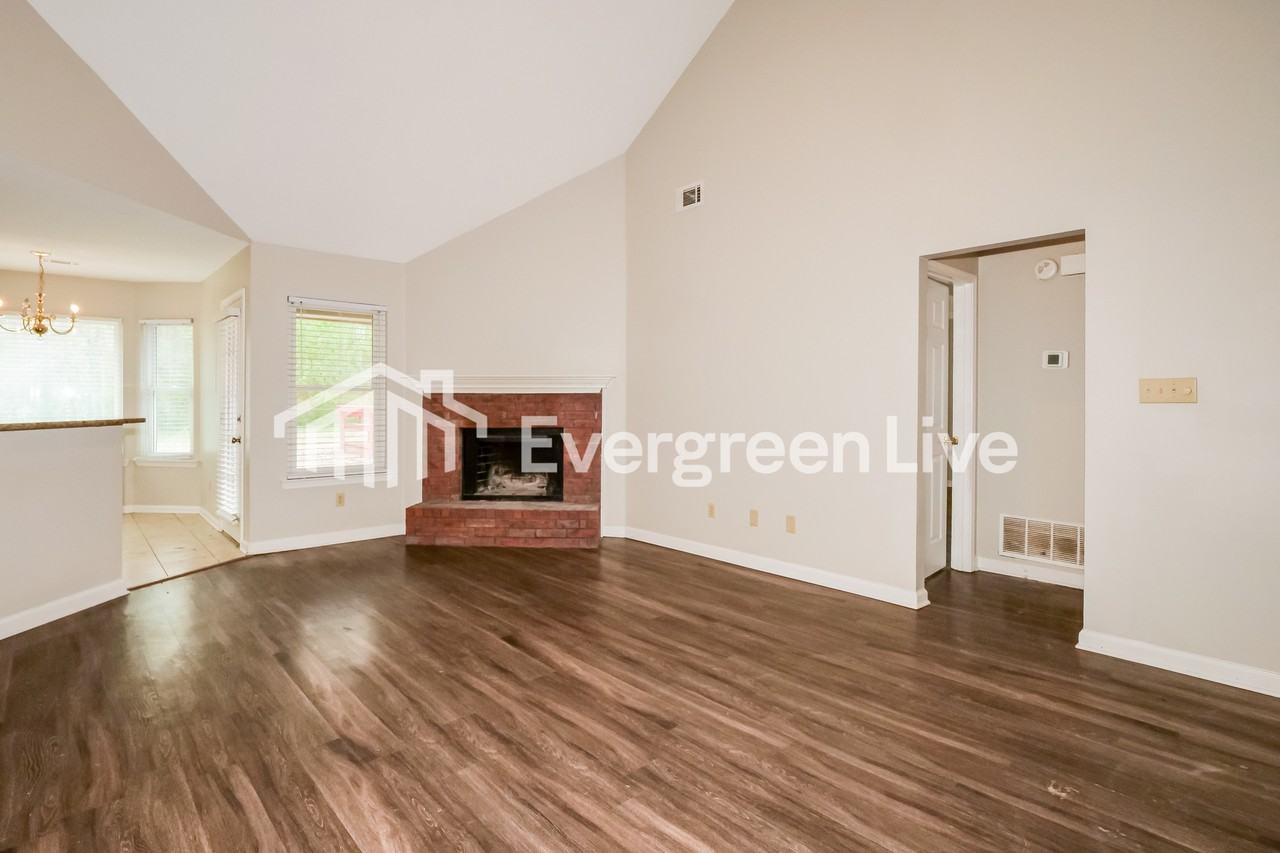 7035 Show Boat Ln - Photo 3 of 15