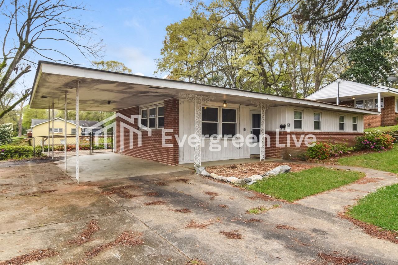 3678 Windemere Dr - Photo 2 of 15