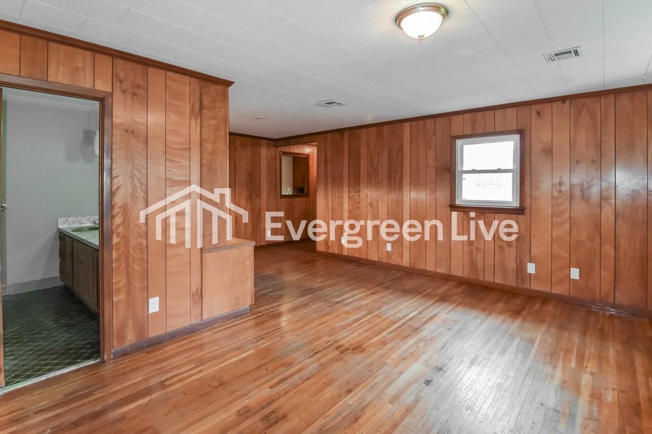 3678 Windemere Dr - Photo 7 of 15