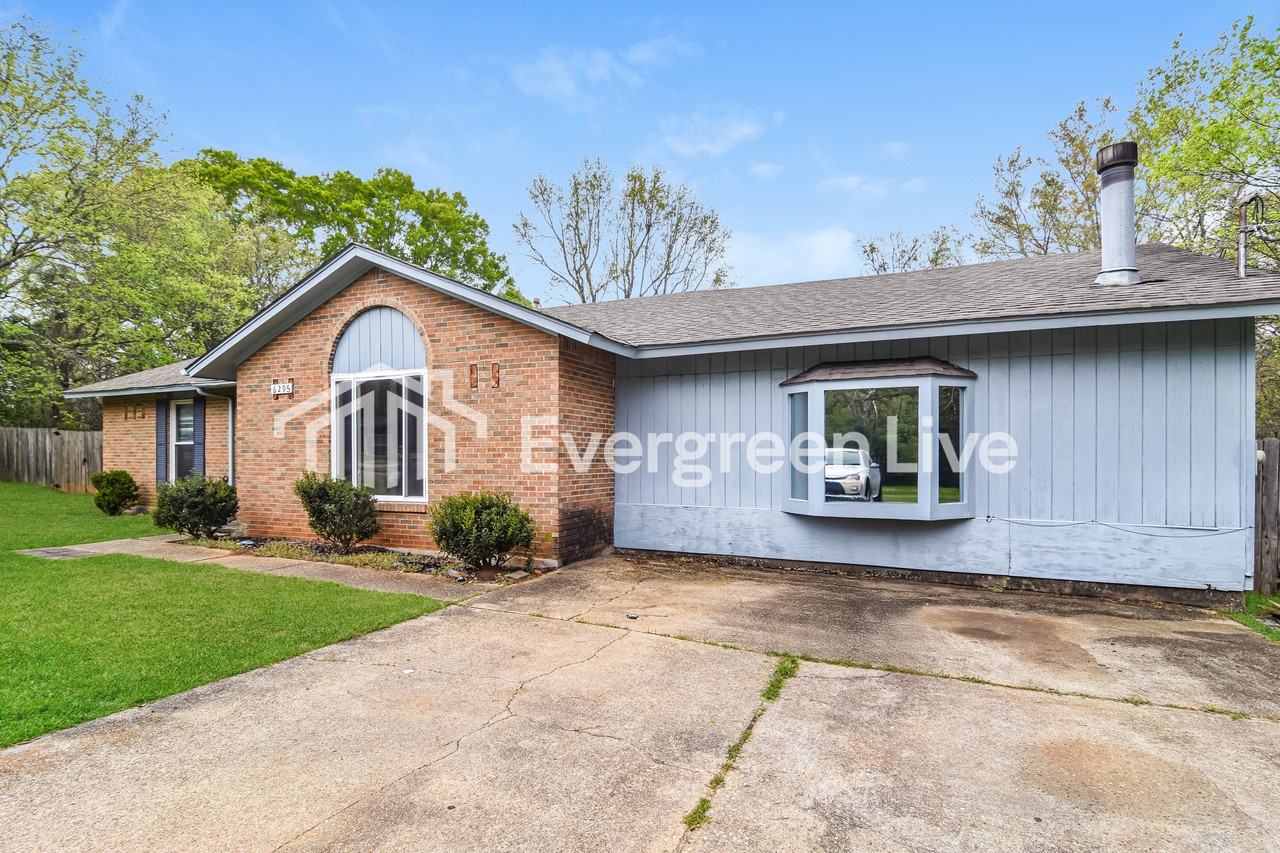 6295 Nature Dr - Photo 2 of 15