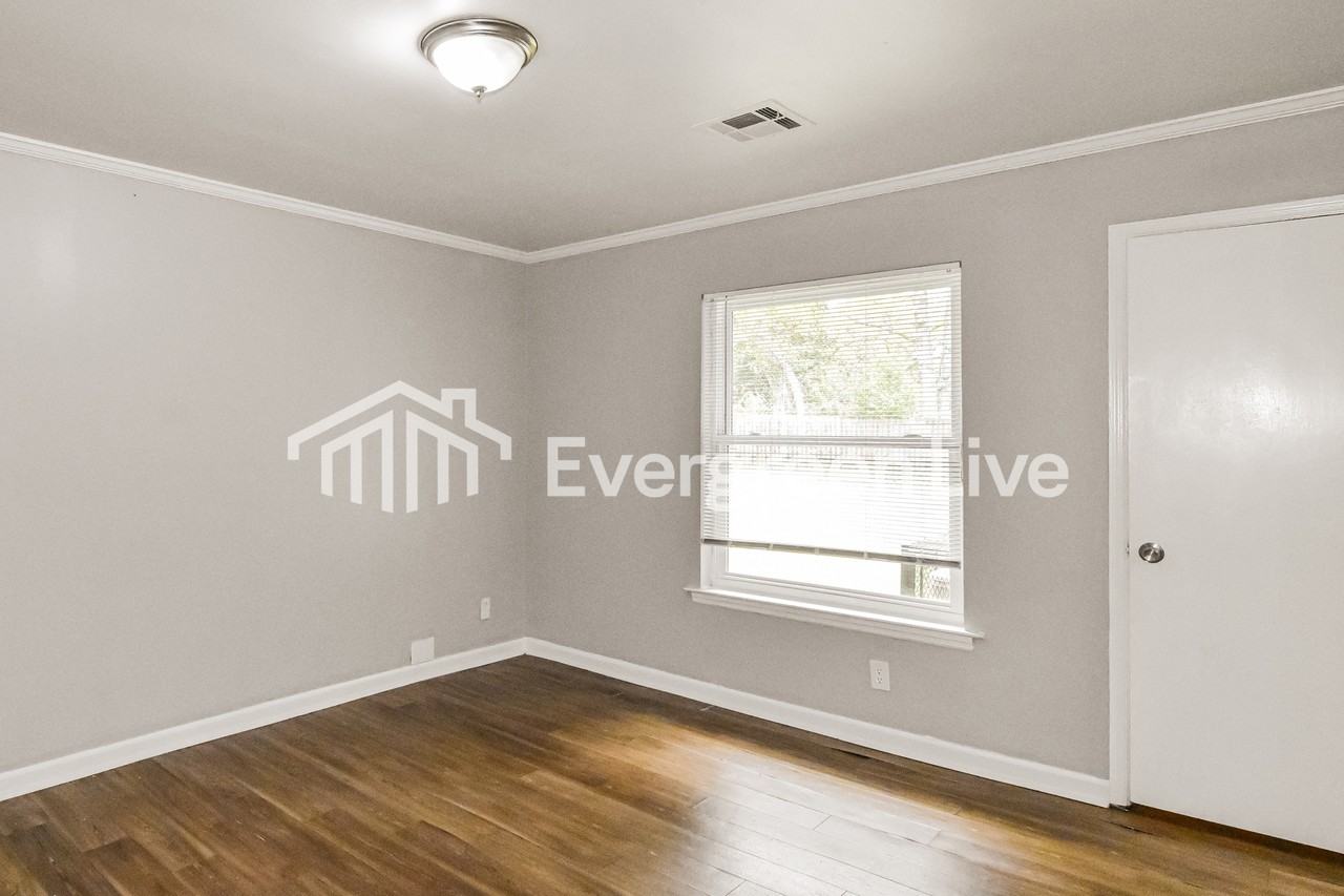 6295 Nature Dr - Photo 6 of 15