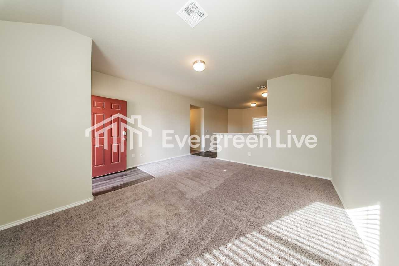 2920 Brooke Rd - Photo 3 of 15