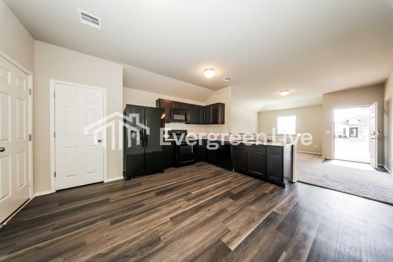 2920 Brooke Rd - Photo 4 of 15