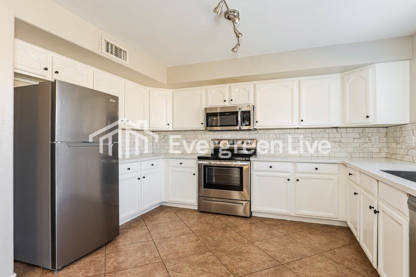 12432 W San Miguel Ave - Photo 6 of 15