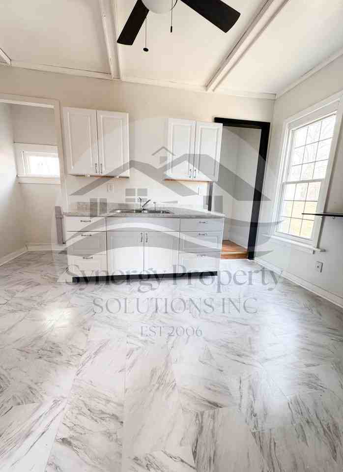 292 4th Ave - Photo 6 of 10