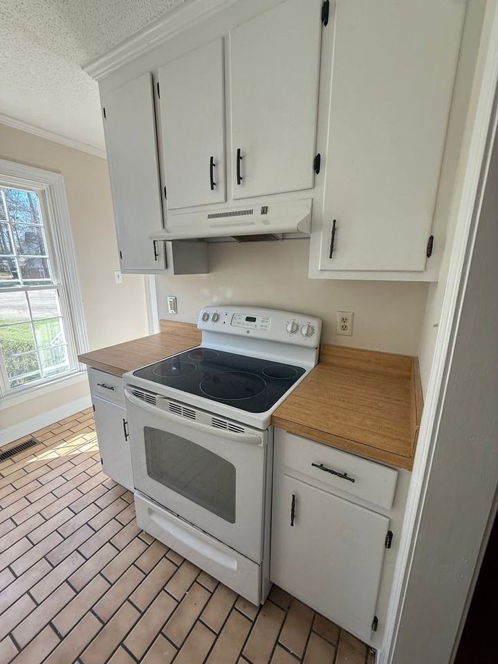 3405 Gina Ct Nw #A - Photo 3 of 9