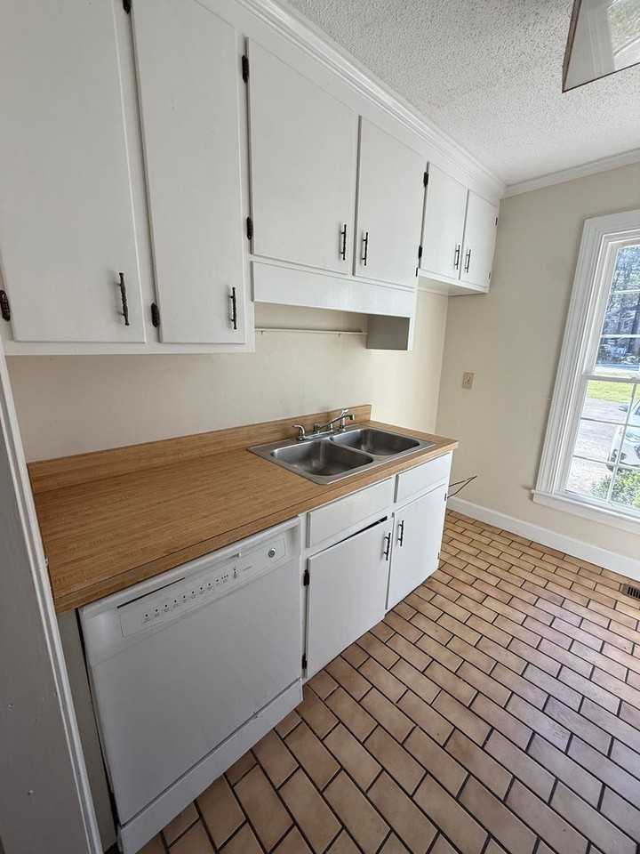 3405 Gina Ct Nw #A - Photo 4 of 9