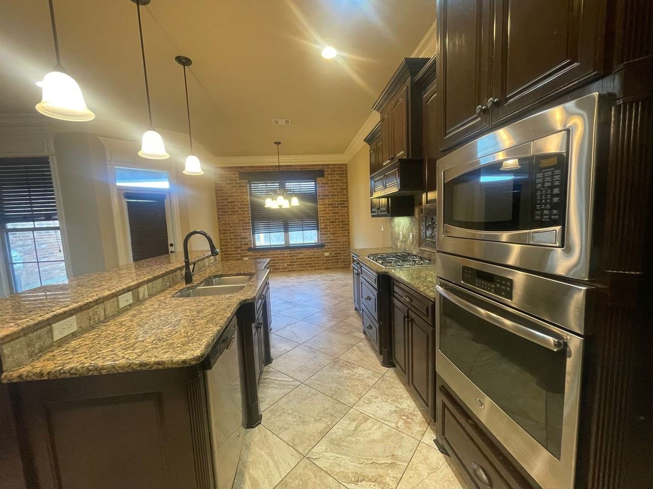 451 Long Acre Dr - Photo 4 of 23