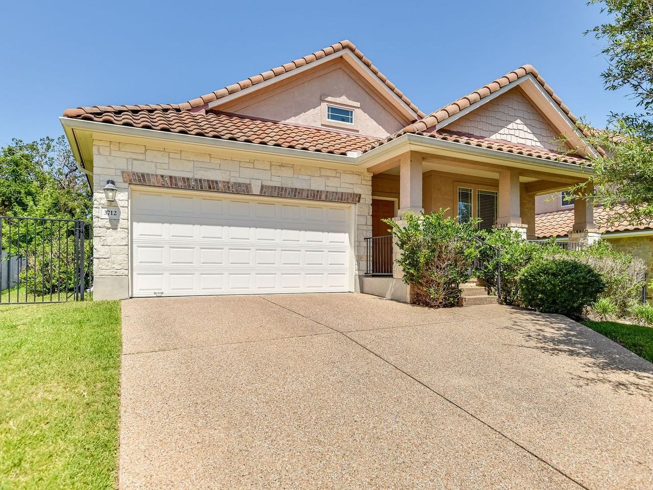 3712 Broadwinged Hawk Cv - Photo 3 of 21