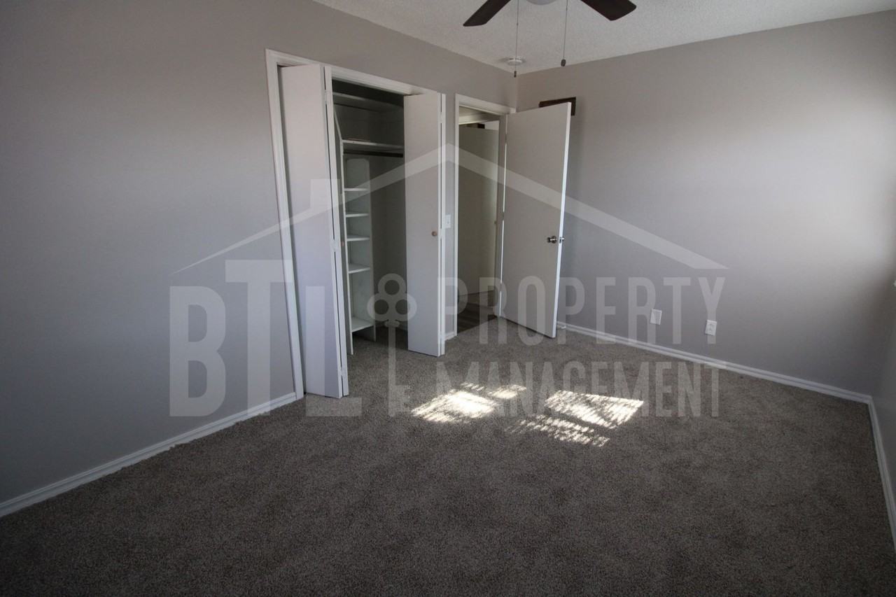 140 Dandelion Ct - Photo 2 of 5