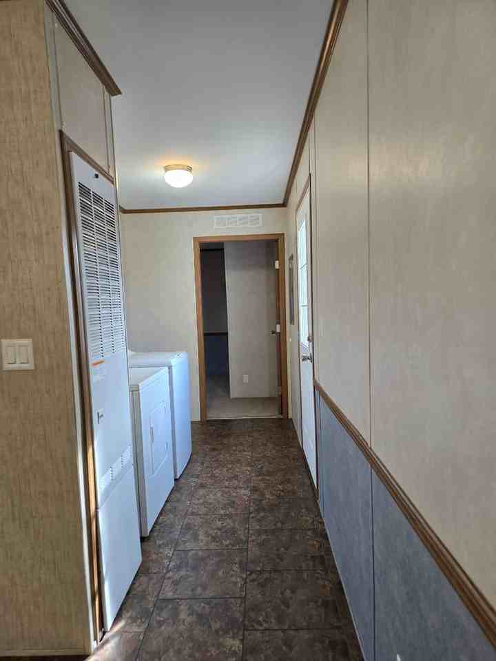 467 Texas St - Photo 7 of 15