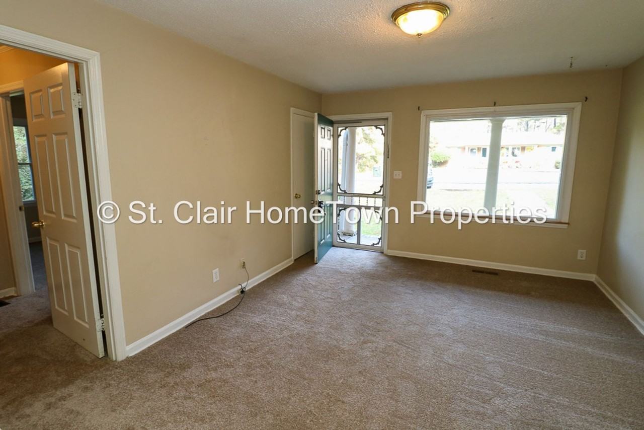 2820 Ridgeway Rd - Photo 4 of 23