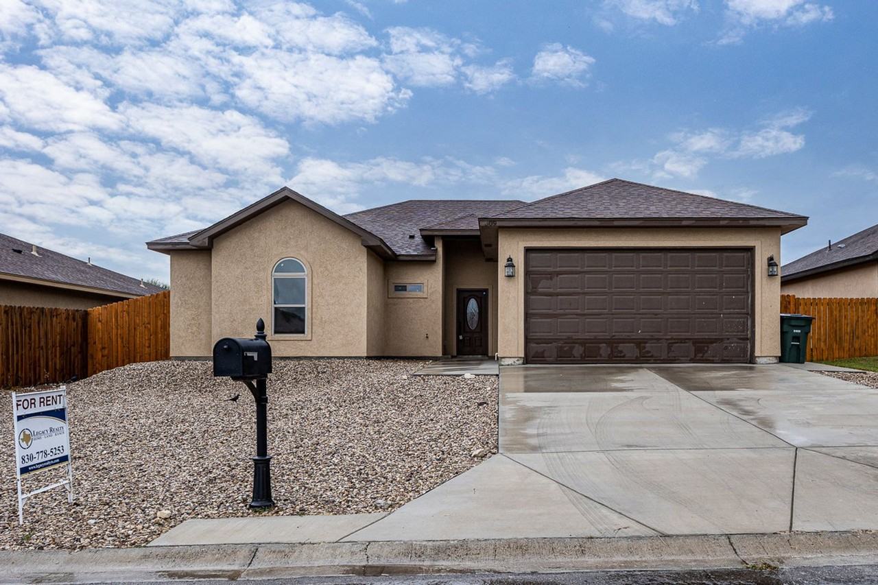 309 Javier Dr - Photo 2 of 16