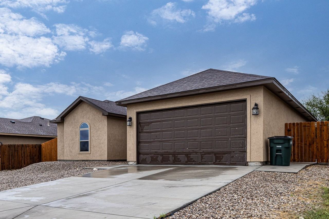 309 Javier Dr - Photo 3 of 16