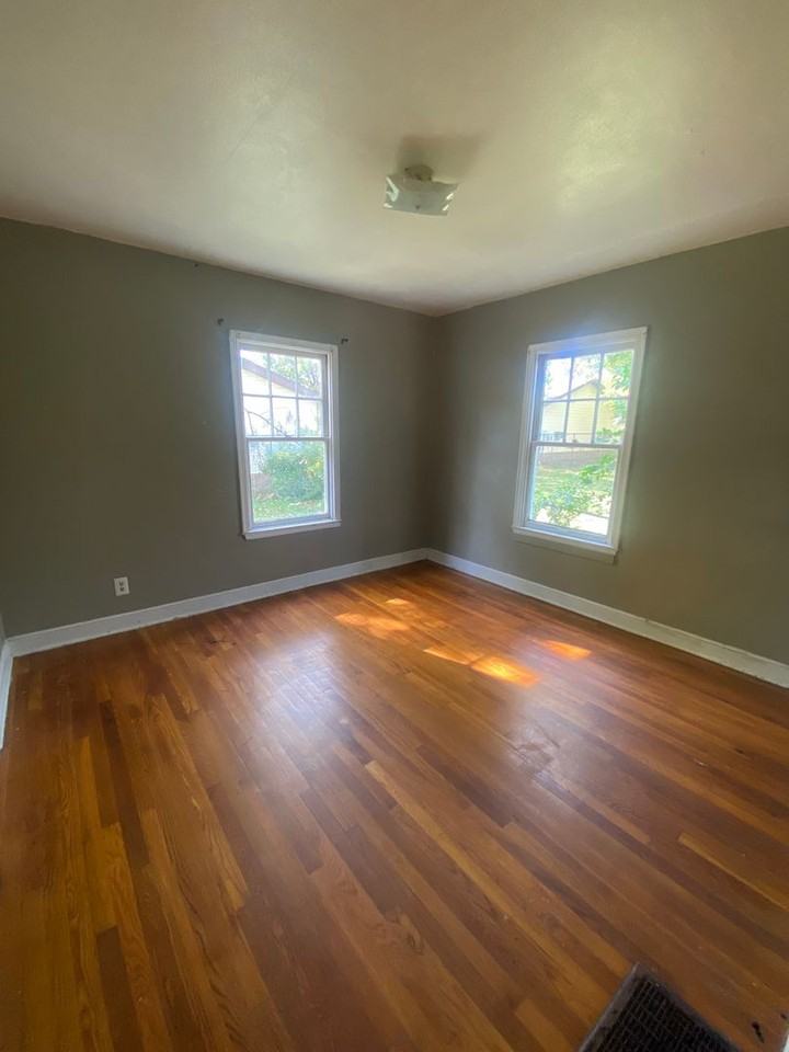 607 W Freeman St - Photo 4 of 8