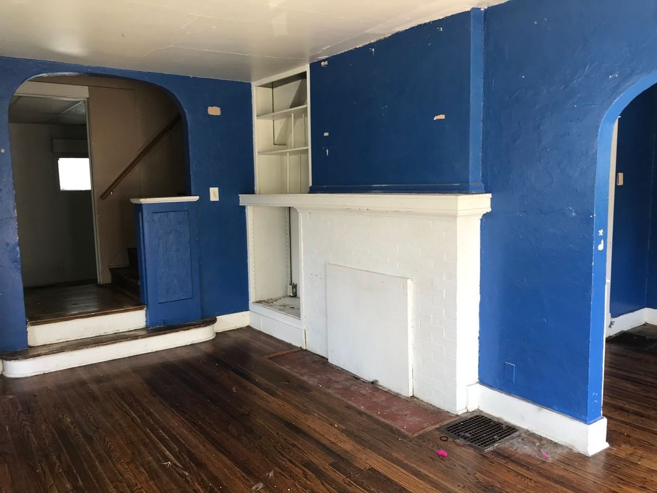 303 W College St - Photo 6 of 7