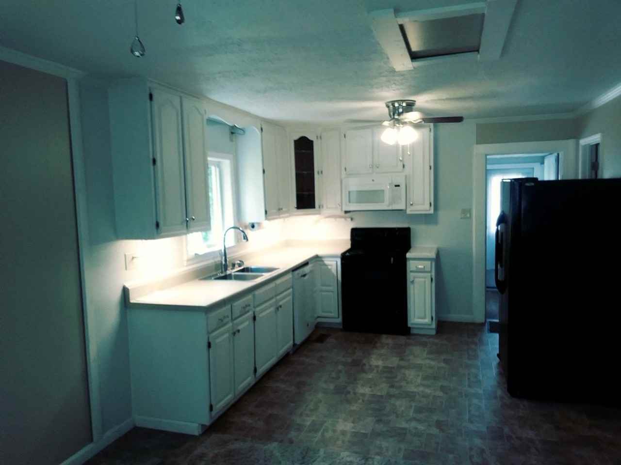 1526 Reid St - Photo 2 of 6