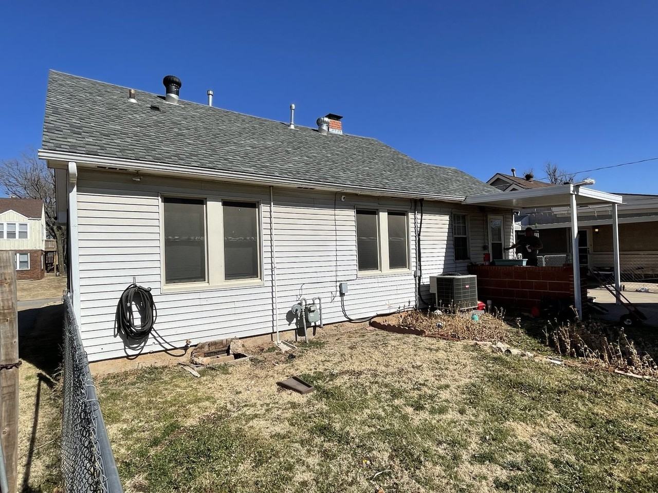 3024 Nw 14th St - Photo 5 of 7