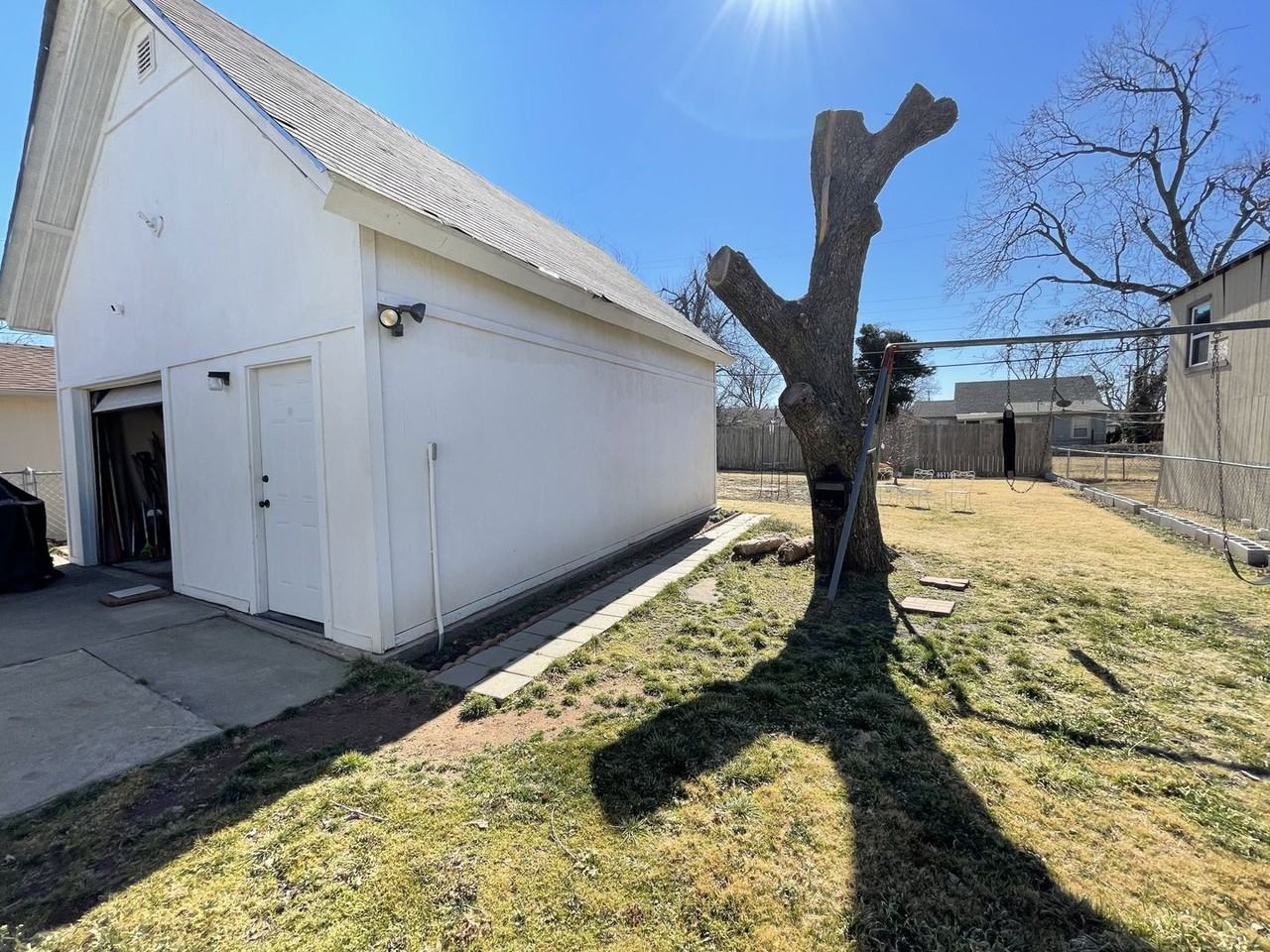 3024 Nw 14th St - Photo 6 of 7