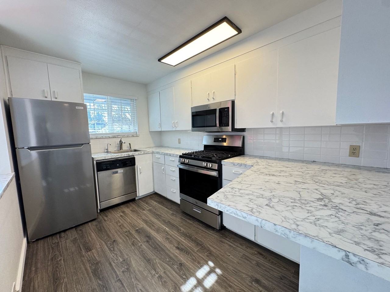 1840 N 52nd St - Photo 3 of 44